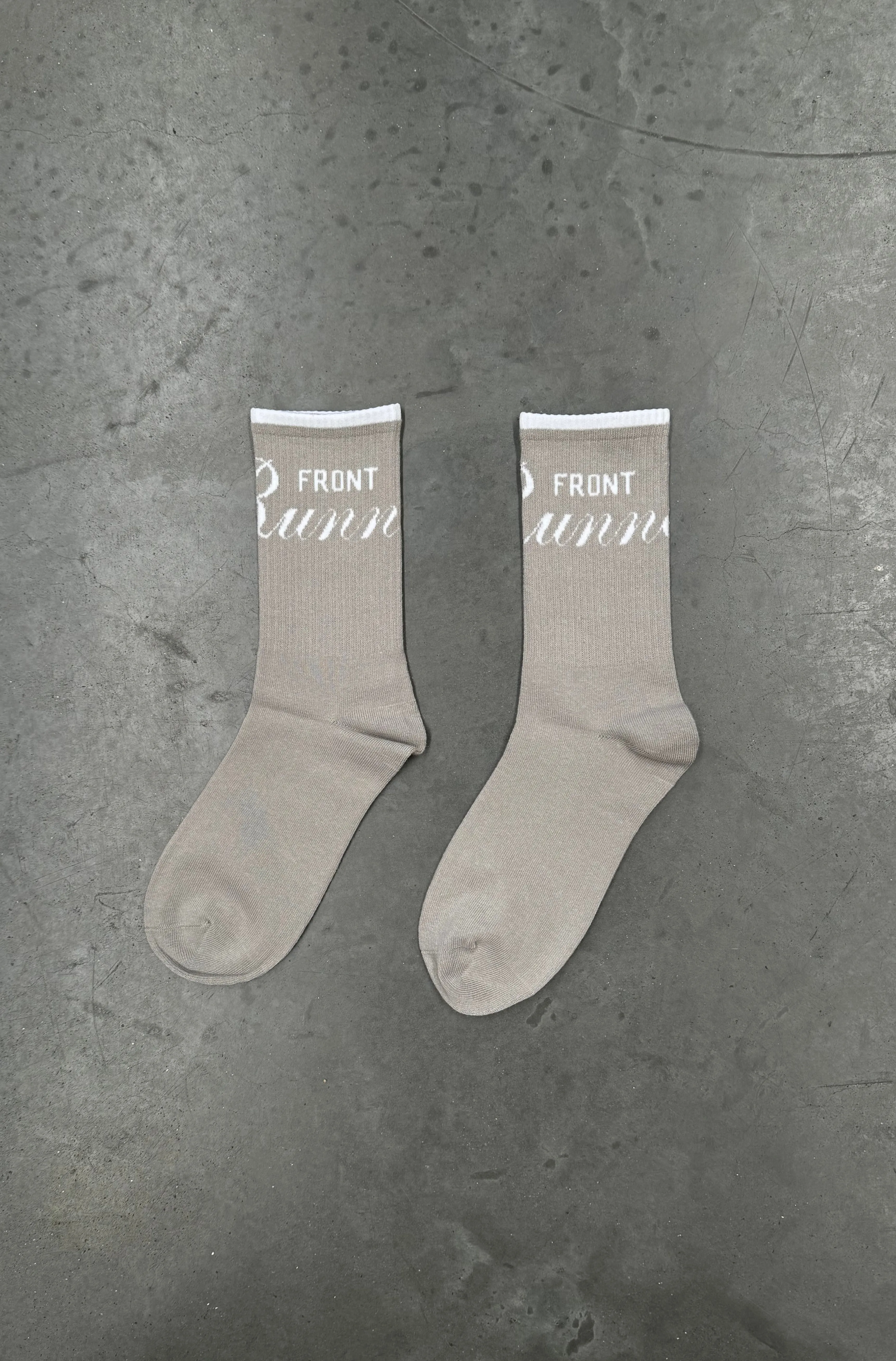 Front Runner Classic 2 Pack Socks - Grey & White